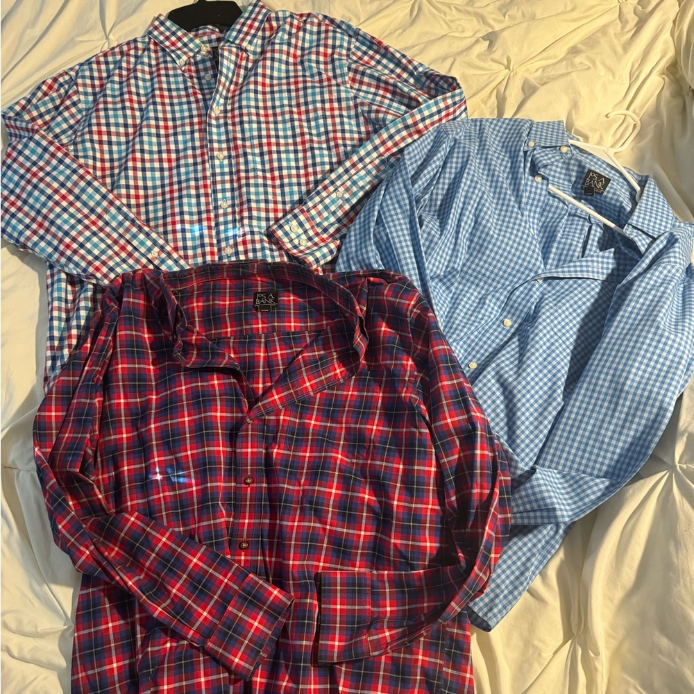 Lot of 3 Men’s Large Joseph A Banks button downs